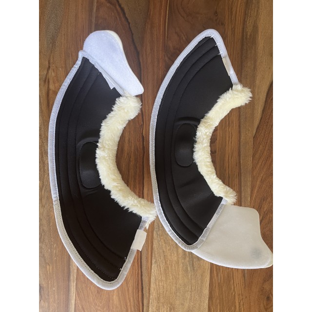 Cloches blanches avec mouton synthétique - Taille L