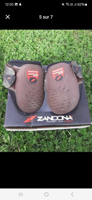 Guêtres et protèges boulet carbon air marque Zandona