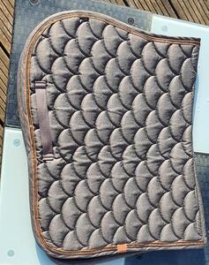 Tapis equitheme
