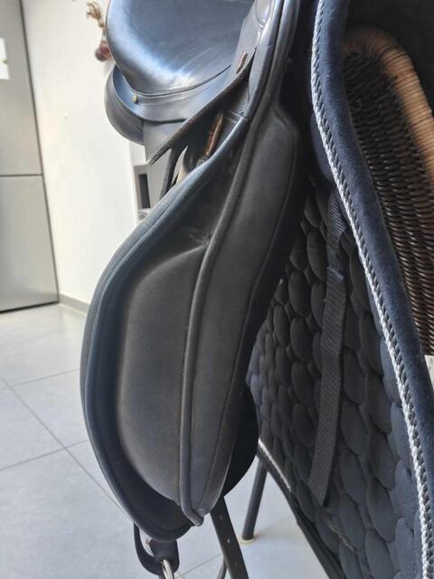 Selle de dressage Albion 17.5'