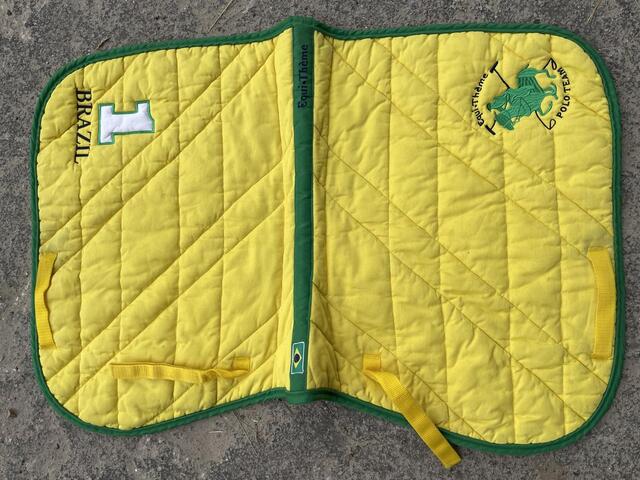 Tapis protection jaune