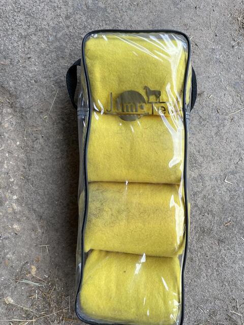 Tapis protection jaune