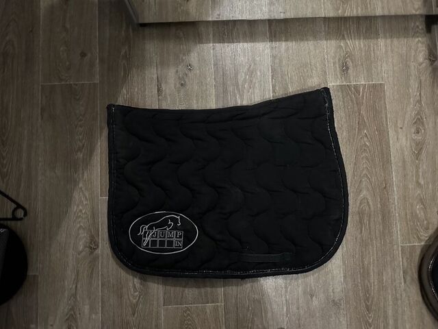 tapis hervé godignon noir