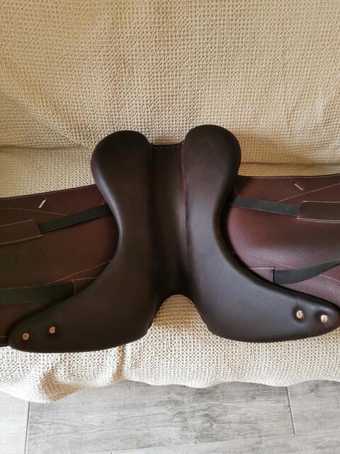 Selle de dressage Antares Signature