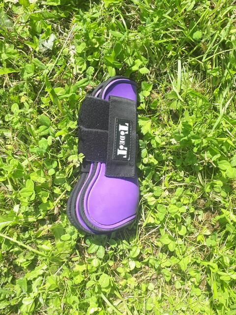 Guêtres violettes