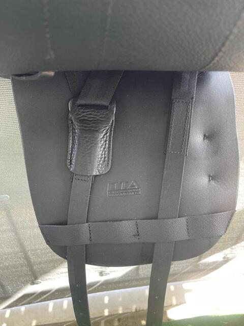 Selle de dressage DTA