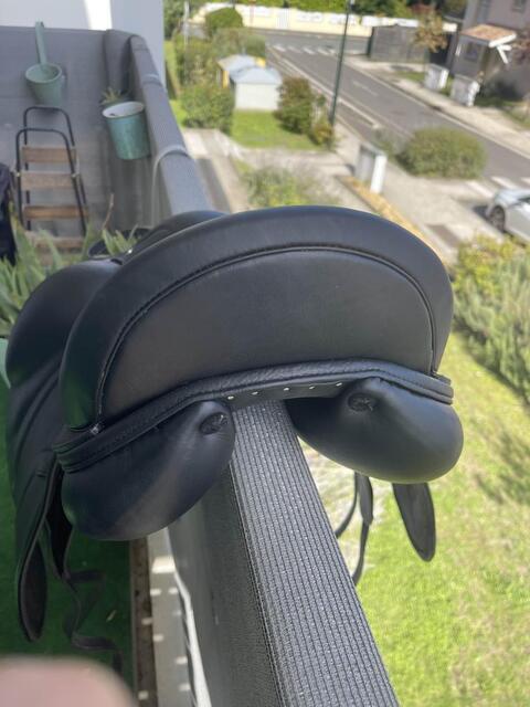 Selle de dressage DTA