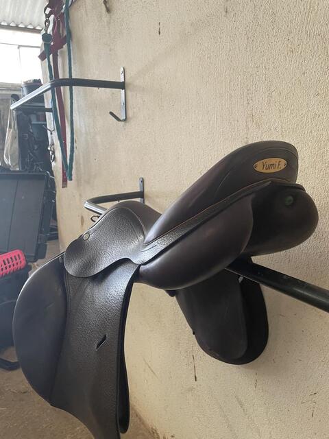 Selle Equipe taille 16/ Arcade 22