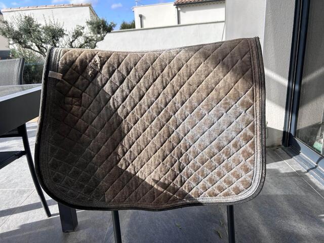 Tapis noir