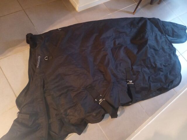 Couverture imperméable 200g taille 135