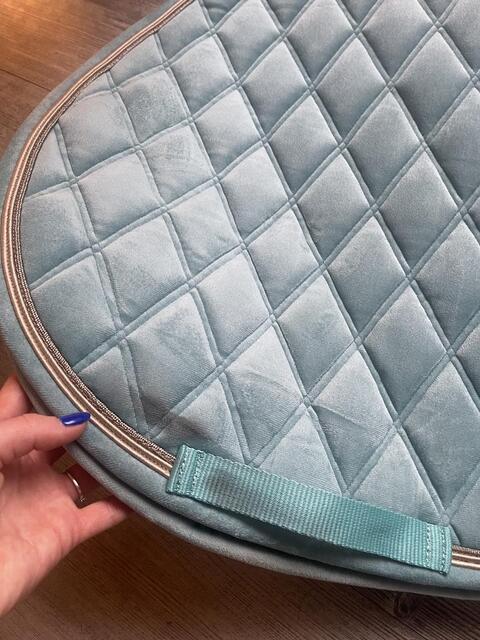 Tapis de selle jumpin bleu clair