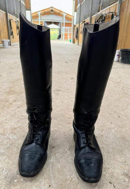 Bottes cuir noires