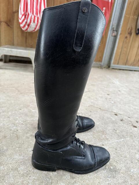 Bottes cuir noires