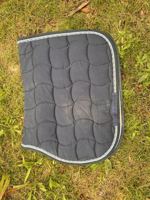 TAPIS NOIR