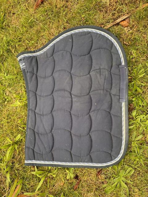 TAPIS NOIR