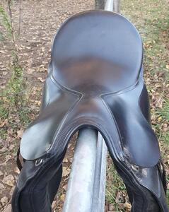 Selle de dressage