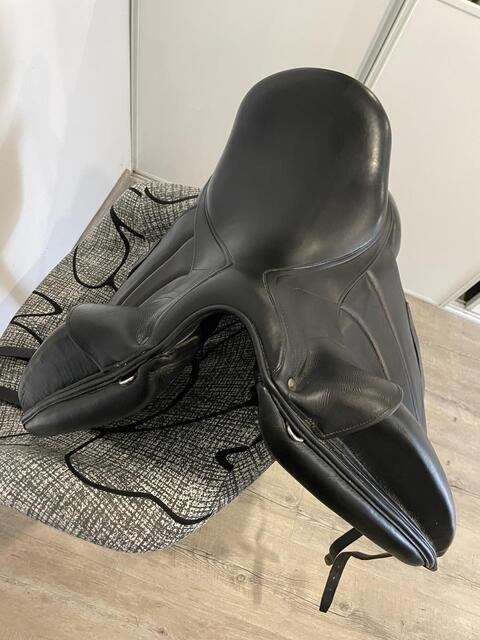 Selle de dressage Antares 17,5’