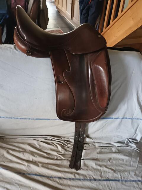 Selle de dressage