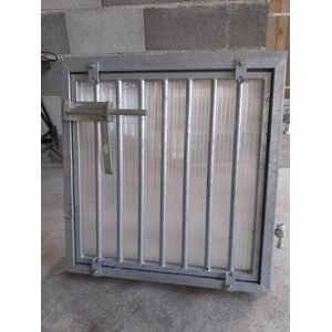 fenêtre de box en acier