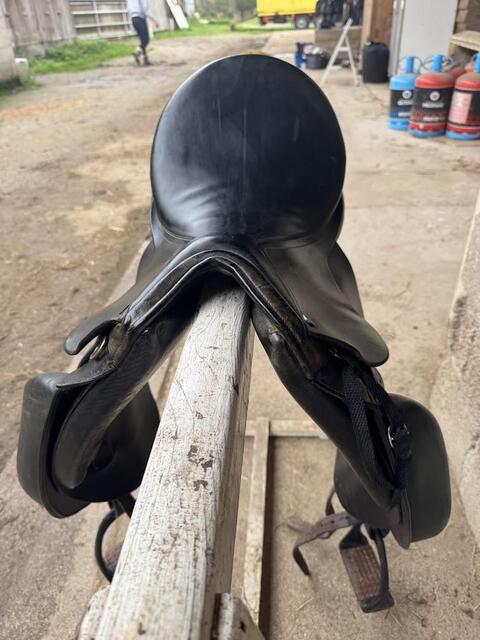 Selle de dressage - Henri de Rivel