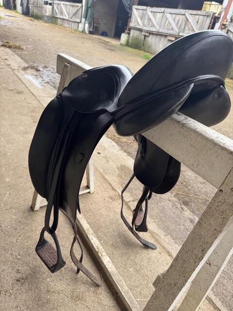 Selle de dressage - Henri de Rivel