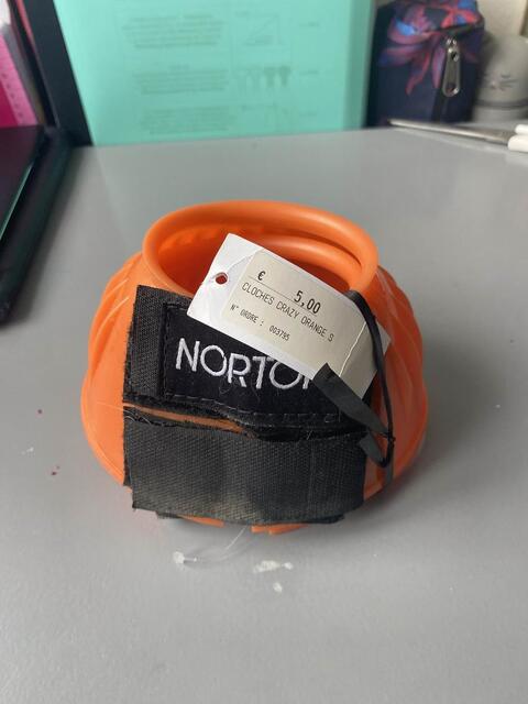 cloche Norton
