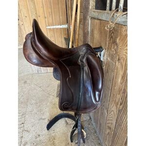 Selle de dressage scb