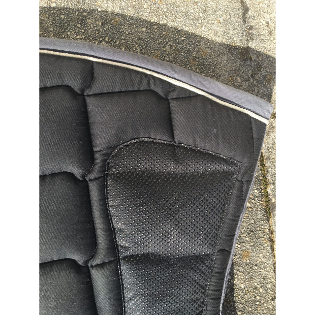 Tapis fouganza noir , avec gripp