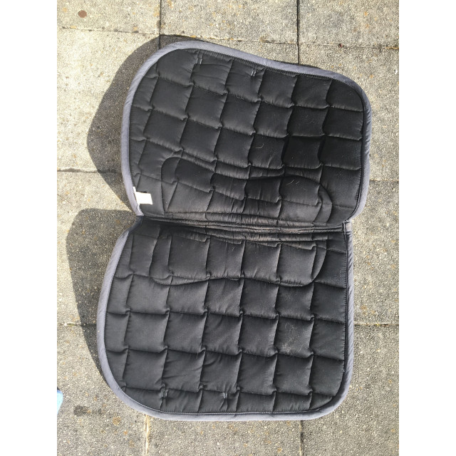 Tapis fouganza noir , avec gripp