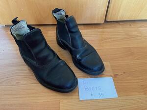 Boots pointure 35