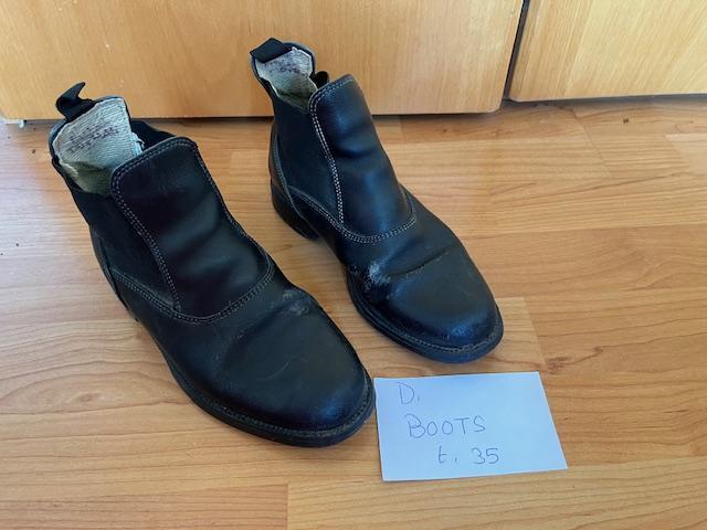 Boots pointure 35