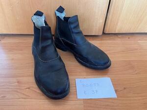 Boots pointure 37