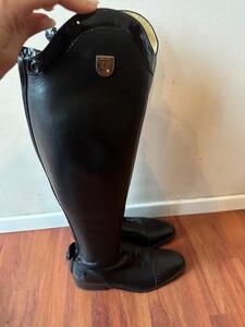 Botte en cuir TUCCI taille 40