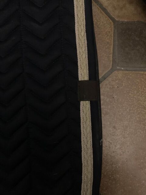 tapis bleu marine