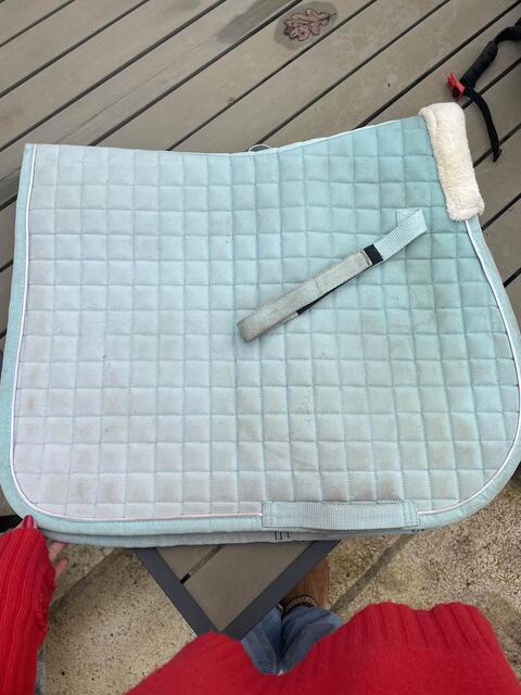 Tapis HKM bleu taille cheval avec moumoute bon état
