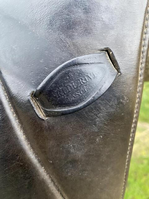 Selle de dressage