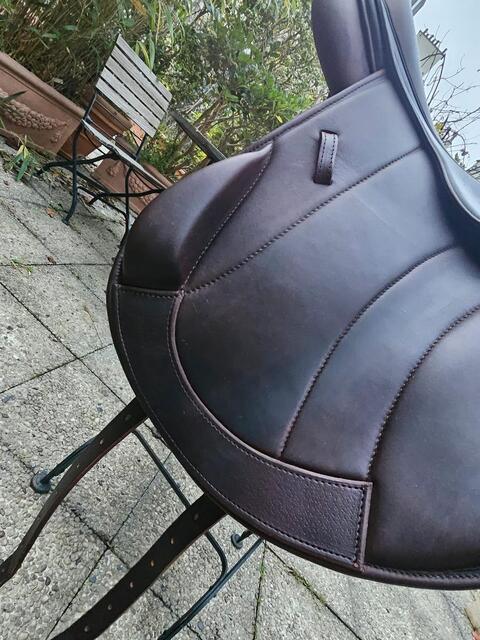 Selle RS Line Monoquartier marron 17.5