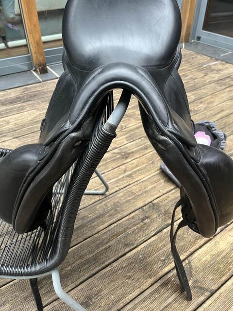 selle de dressage cwd SE08