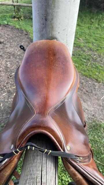Selle Childeric 17 Pouces