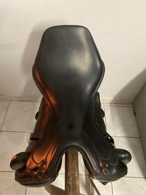 Selle de dressage Jean Luc Maurel 18’