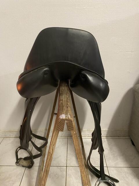 Selle de dressage Jean Luc Maurel 18’