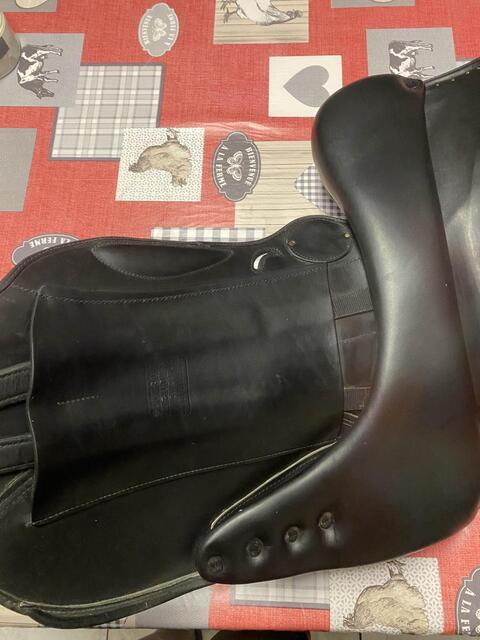 Selle de dressage Jean Luc Maurel 18’