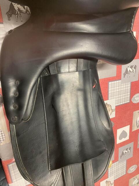 Selle de dressage Jean Luc Maurel 18’
