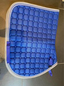 tapis bleu
