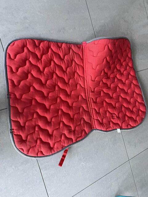 tapis equitheme rouge