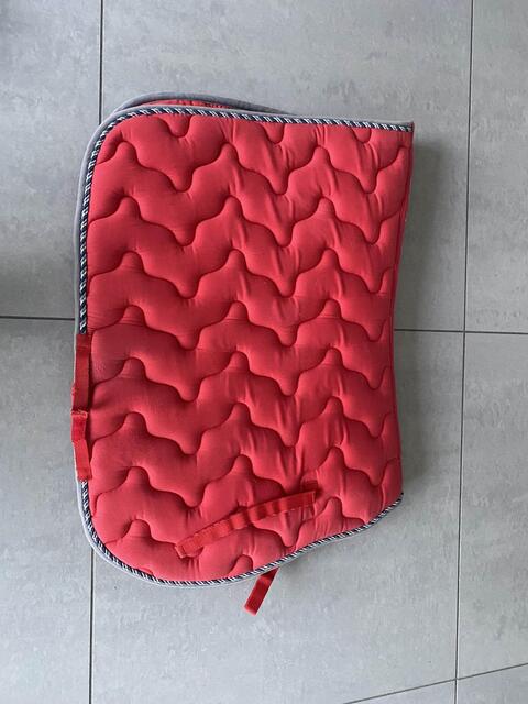 tapis equitheme rouge