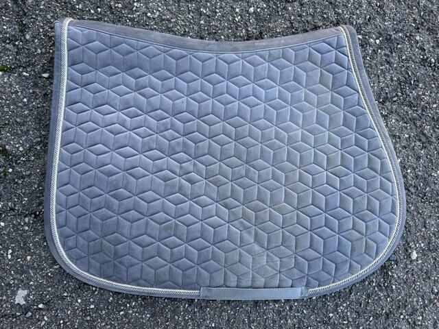 tapis gris velvet