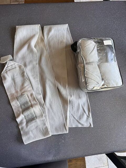 Bandes de polo grises