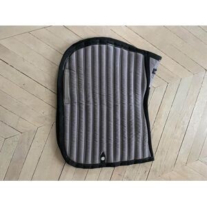 Tapis Silver Crown gris était neuf