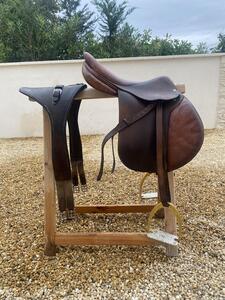 Sellé devoucoux 17,5